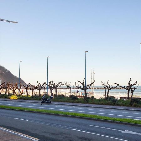 Cozy Apartment In Front Of The Beach San Sebastian Exterior photo